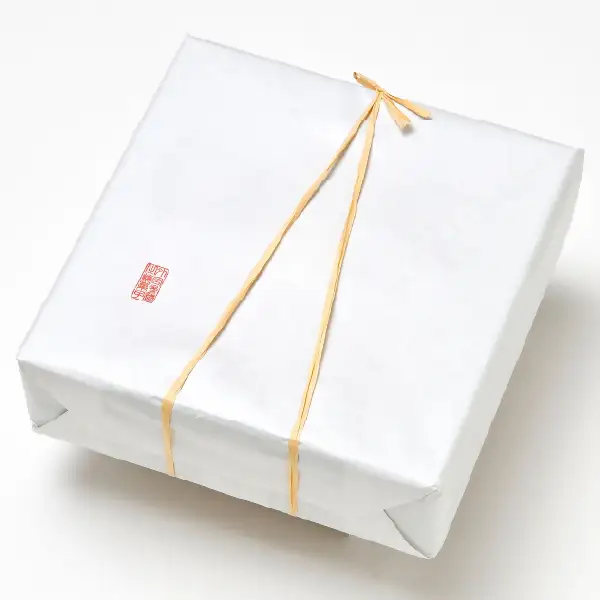 2168 〈伊勢のくに　匠の一座〉あそらの菓房　まがたまサブレ（16枚入り/中缶）　自家製　手作り　ザクザク　勾玉　ご縁結び　おしゃれ　伊勢神宮外宮　お菓子　スイーツ　クッキー　米粉　古代土器　オリジナル　
