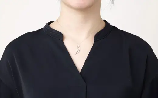 プラチナ950ダイヤモンド三日月モチーフペンダント 0.31ct ／ 45cm (12371100224) [21470822]