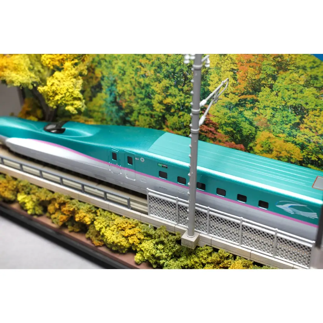鉄道模型 走る情景(ジオラマ)シリーズ《E5系新幹線「はやぶさ」》 0055-022-S07