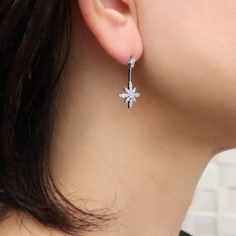 プラチナ ダイヤ0.7ct スターピアス PNI-10AC