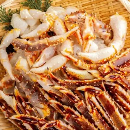 【訳あり】【数量限定】蒸し蟹・鍋用  生冷凍たらば蟹 ダキアーム半割  1kg×5袋 　カット済み【配送不可地域：離島】【1750912】