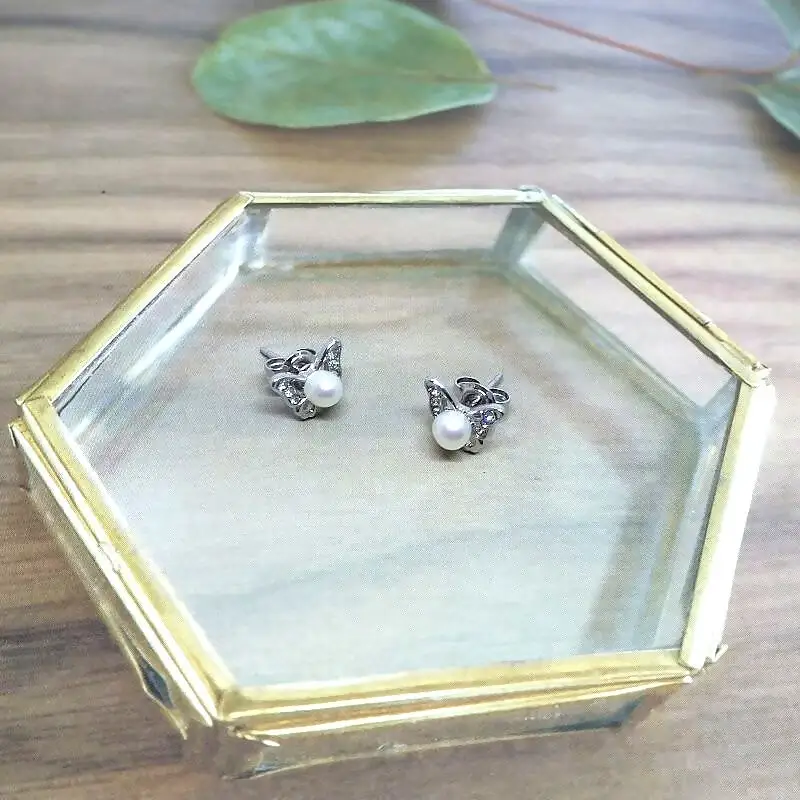 2202 真珠ピアス・バタフライ（淡水本真珠・ボタン） 贈り物 かわいい アクセサリー カジュアル オシャレ クリスマスプレゼント 蝶々