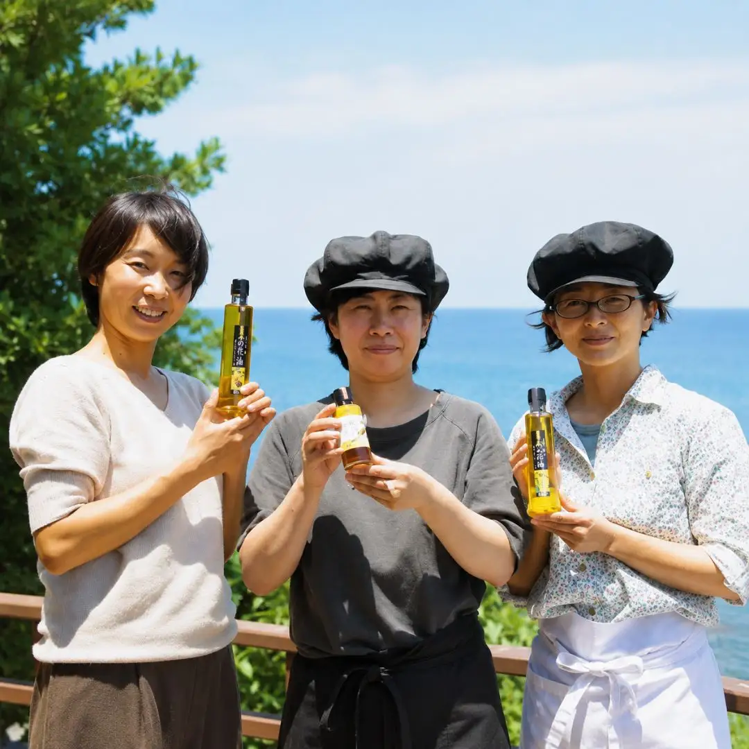 菜種油 純国産一番搾り菜種油 4L缶入 | 菜の花油