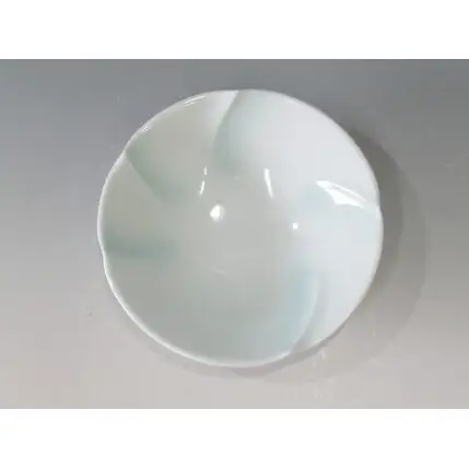 日展会友 照井一玄作 有田焼 白磁 花形 深皿【岳窯】食器 器 うつわ 白磁 花形 ボウル 盛鉢 煮物皿 シチュー皿 和食器 ろくろ成形 作家 作家もの 照井一玄 A20-672