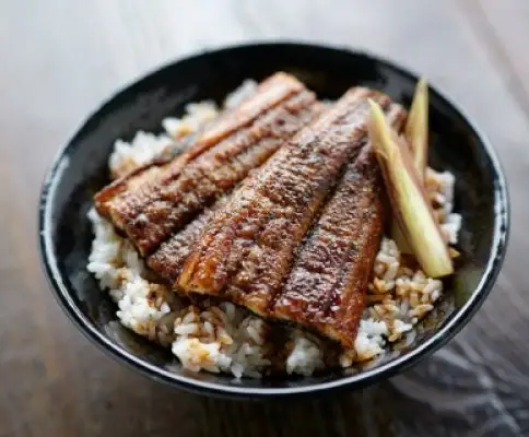 手焼き 三河一色産 めすうなぎ 蒲焼2尾(約400g)・A205