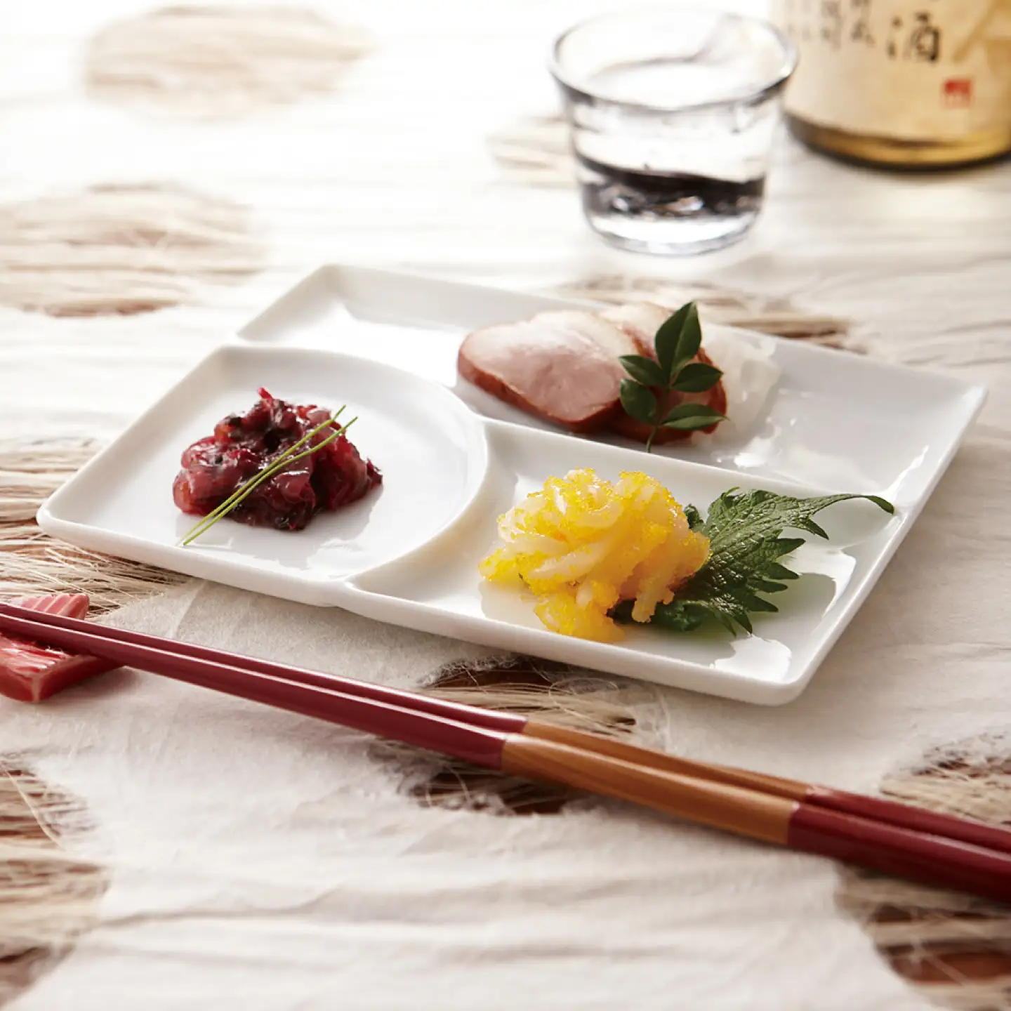 【美濃焼】 和 三つ仕切り皿 nagomi 3parts plate 山水 1枚 瑞浪市 / JS企画 / 深山 食器 プレート 仕切り皿 おしゃれ 白磁[AZAZ378]