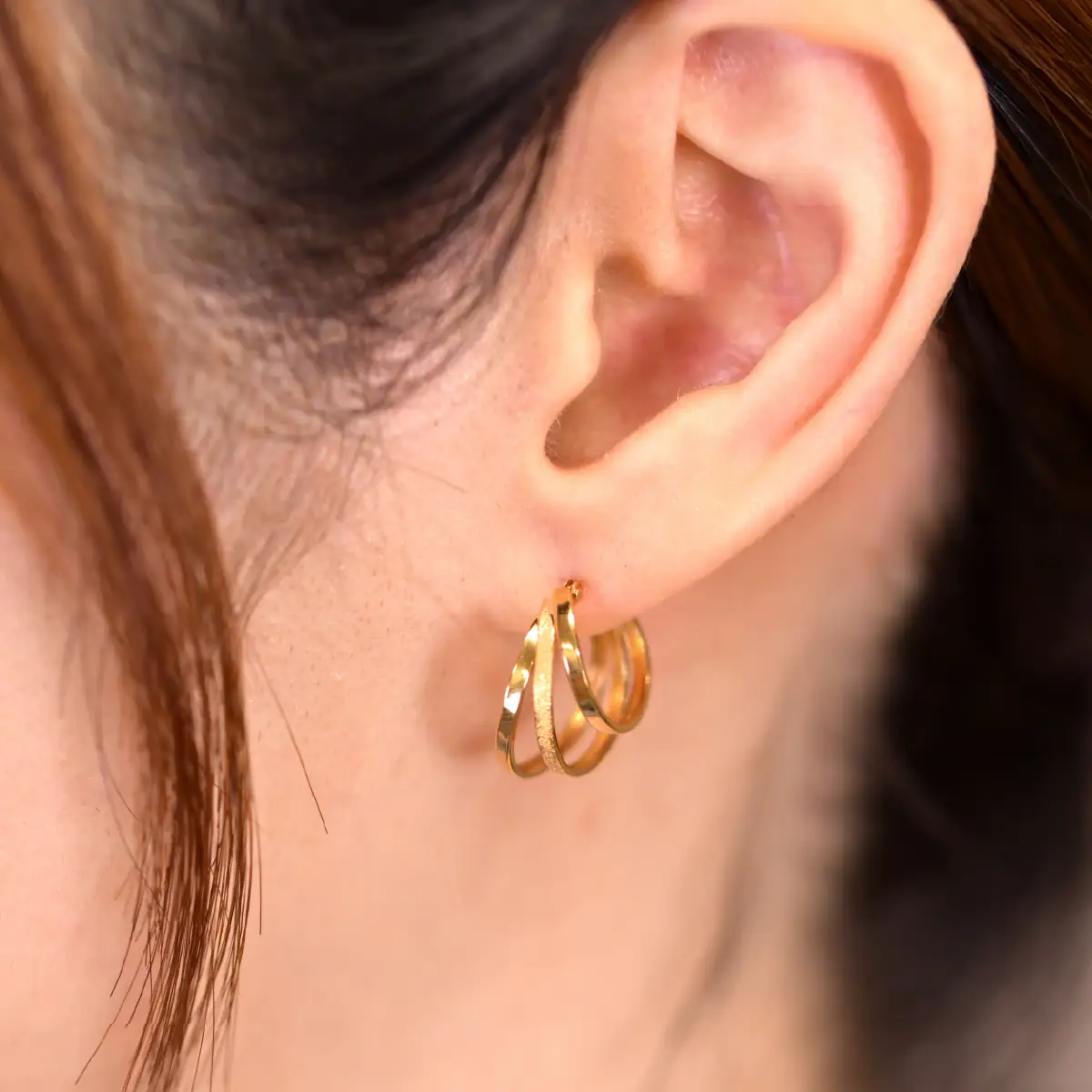 K18スターダスト加工トリプルラインピアス　Y1728 260-004