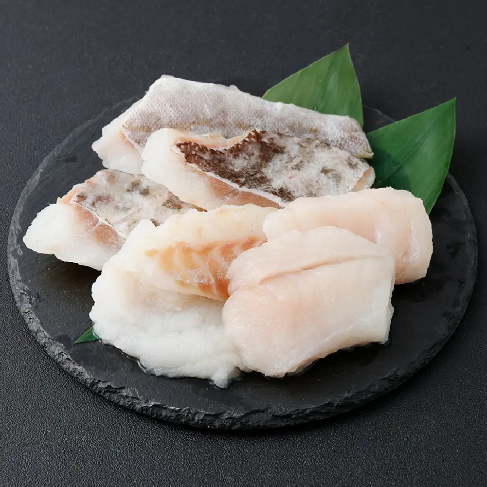 料理の手間を大幅カット！ 北海道産 真だら 骨なしフィレ切身 1kg 皮あり （ 約40g前後 ／ 個 ） 無塩 真鱈 タラ たら 鱈 骨なし 魚 魚介 魚介類 海鮮 冷凍 国産 おかず 切身