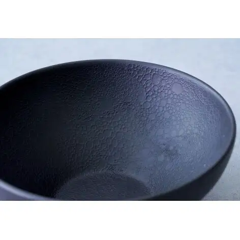 有田焼 料理が映えるモダンな泡化粧ペアボウル 白黒セット【辻信祥堂】食器 器 うつわ ブラック ホワイト シンプル ギフト 泡化粧 モダン ペア プレゼント gg005