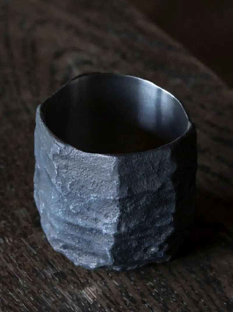 “ hikiZAN ”Premium Titanium Sake Vessel 1st model 【 日本酒 酒器 茨城県 日立市 】