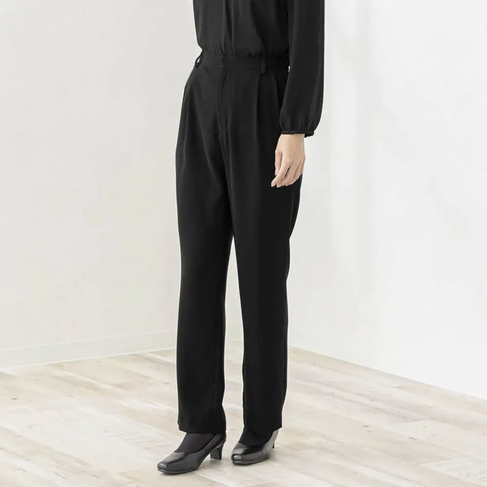 レディース ブラックフォーマル ストレートパンツ　LLサイズ