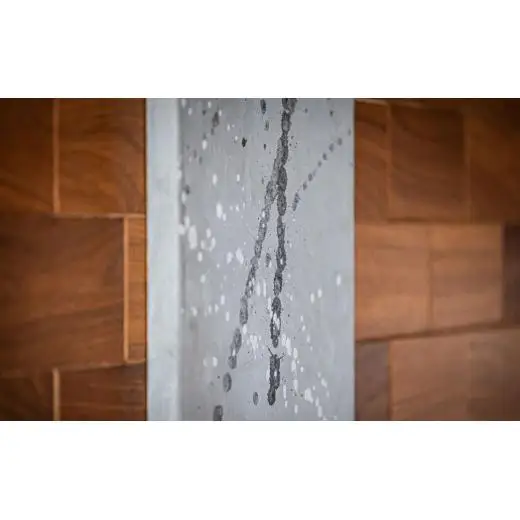 リビングに映える、土壁の芸術。「現代の名工」の左官職人が監修。土壁アート「番い（つがい）」蒼築舎【和モダン 現代 アート 壁掛け 伝統の技 名工 左官 土壁 インテリア デザイン 三重県 四日市市】