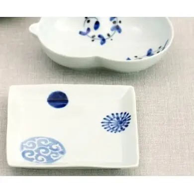 有田焼 粋なカタチ 染付 小皿 小鉢 4点 セット【深海三龍堂】料理 豆皿 菓子皿 和食器 お皿 おしゃれ おもてなし 和モダン セレクト ay110