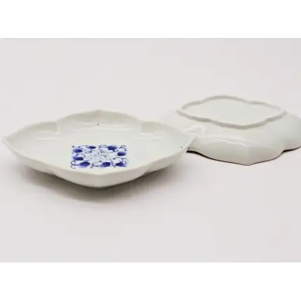 有田焼 染付唐草桔梗菱形小皿 2枚 セット【深海三龍堂】豆皿 菓子皿 和食器 角皿 和皿 お皿 おしゃれ かわいい 和モダン 限定品 ay113