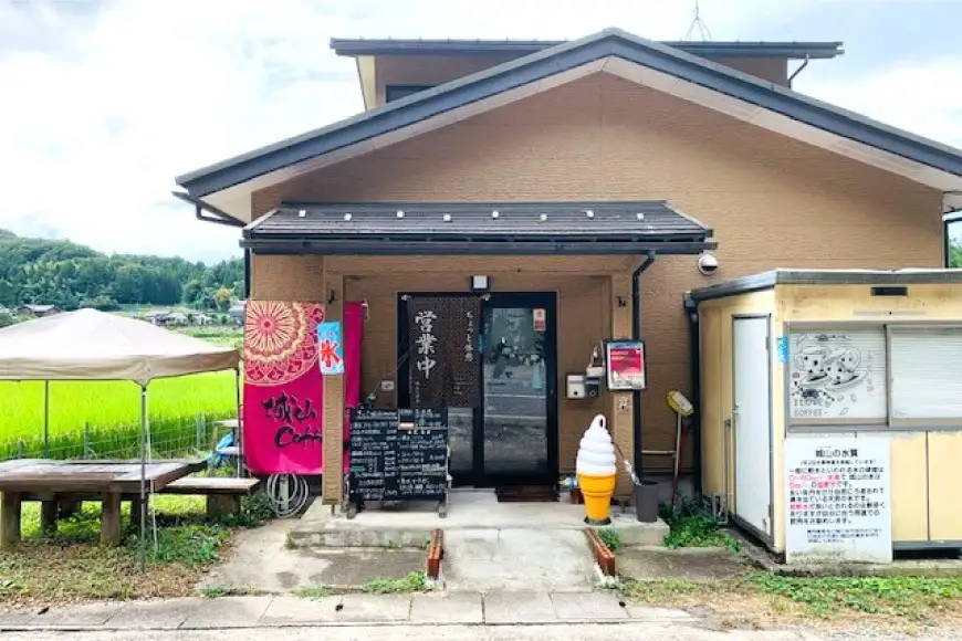 炭酸水 おおかみ炭酸水 250ml×24本 [城山の湧水 富山県 上市町 32280275-r6] 炭酸水 たんさんすい タンサンスイ 炭酸 城山の湧水 湧水 湧き水 スパークリングウォーター ドリンク 軟水 長期保存