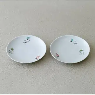 有田焼 鶴松竹梅丸小皿 2枚組【肥前赤絵窯元 鷹巣】食器 器 うつわ 和食器 手描き 赤絵 菓子皿 bm017