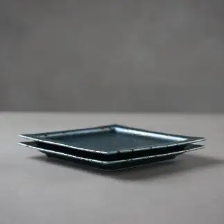 有田焼 青銅 14cmリム正角プレート 2点 セット【金善製陶所】食器 器 うつわ プレート 取り皿 青 窯変 上品 おしゃれ do057