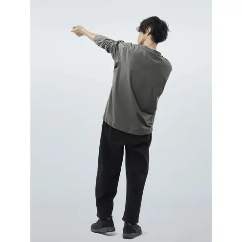 【QURULIFABRIC】Nanofiber pullover（SIZE:1）