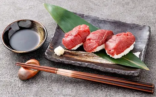 ＜ R8年熊本地震復興支援 ＞国産 上赤身馬刺し 約250g 馬刺し 馬刺 お肉 肉 ニク にく 馬肉 馬 高タンパク 低カロリー ヘルシー 晩酌 つまみ 真空冷凍 冷凍 赤身