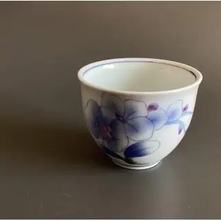 有田焼 華山窯 胡蝶蘭いっぷく碗 2個 セット ピンク ブルー【東洋セラミックス】 食器 器 うつわ 湯のみ ゆのみ お茶 茶器 花柄 幸せ ラン 胡蝶蘭 au045