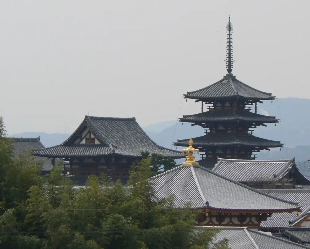 【10月1日受付開始】 匠と巡る　世界文化遺産 法隆寺　文化財スペシャリストガイドツアー(約1.5時間)