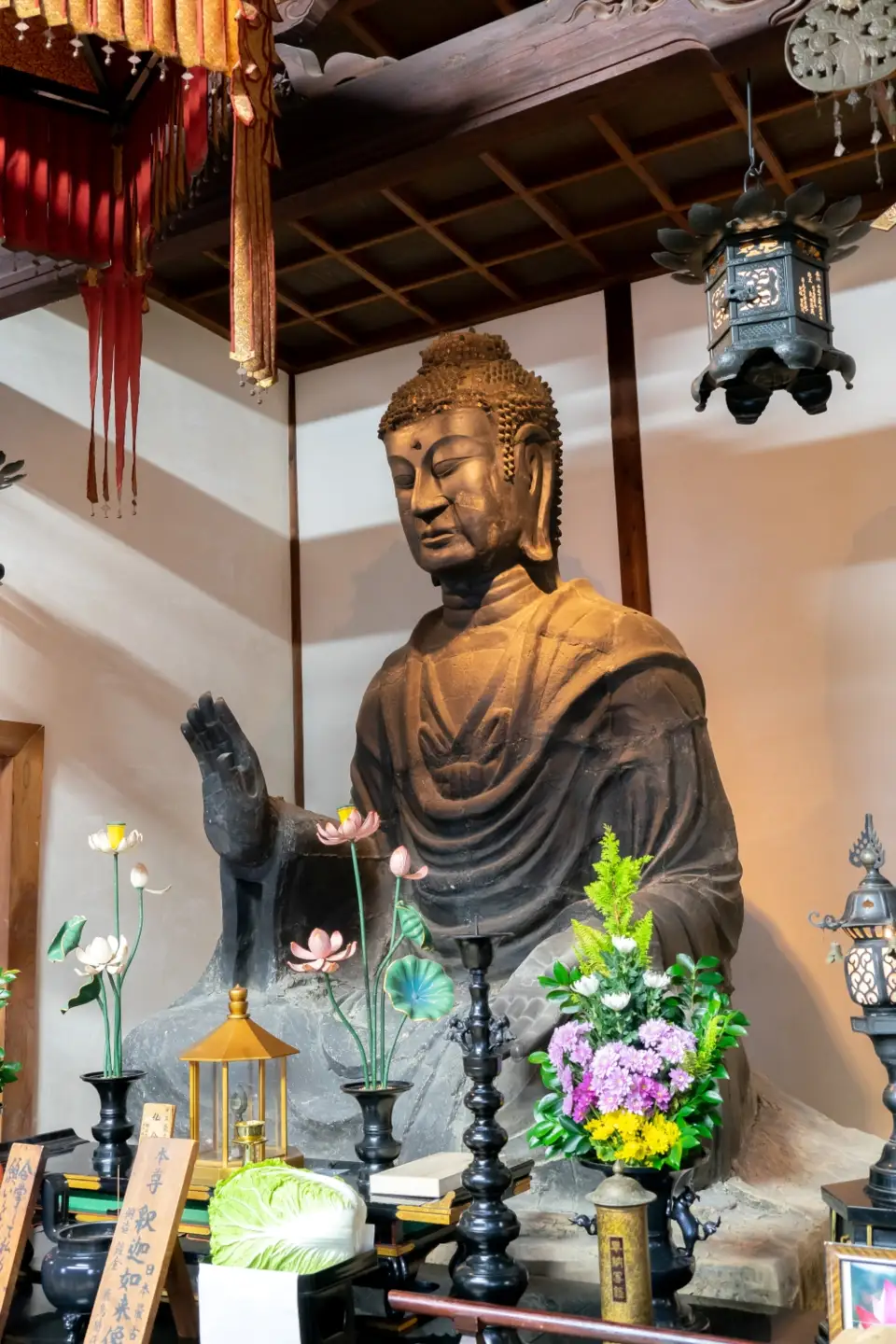  定期観光バスＥコース「大神神社と飛鳥めぐり」（昼食付）