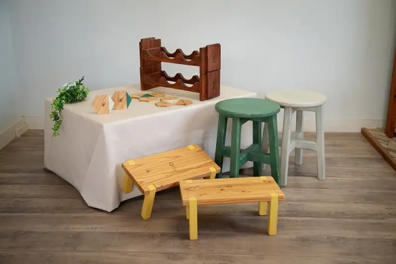 【ふるさと納税】 HOKKAIDO WOOD 山ブローチ秋色 1個 美幌町産カラマツ使用 ギフト プレゼント 北海道 美幌町 カラマツ