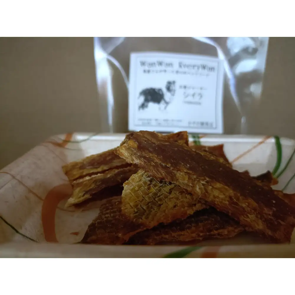 魚屋さんが新鮮なお魚で作った犬のおやつ(地魚セット) ・エイジャーキー：1袋 (50g) ・ボラジャーキー：1袋 (50g) ・シイラジャーキー：1袋 (50g)【鳥取県境港市】