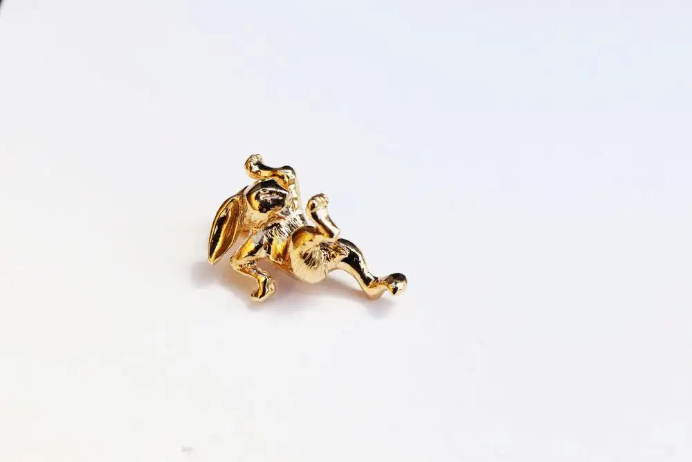 【縄文アクセサリーDo_goods】 K18鳥獣戯画 うさぎのオブジェ小　700-217  [5839-8600]