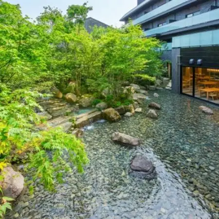 茶寮 楽書院　滝の音響く日本庭園に囲まれた空間で愉しむ和のアフタヌーンティー利用券【1735416】