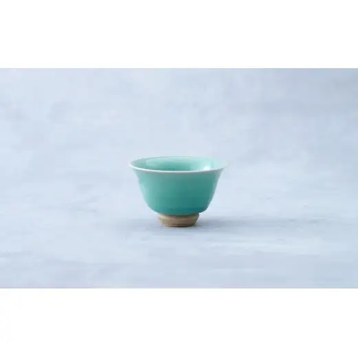有田焼 青磁 翡翠・天青ぐい呑 2色セット 【茂正工房 梶原大敬】うつわ 器 和食器 磁器 陶器 ぐい呑み 青磁 作家もの 手作り ギフト ak060