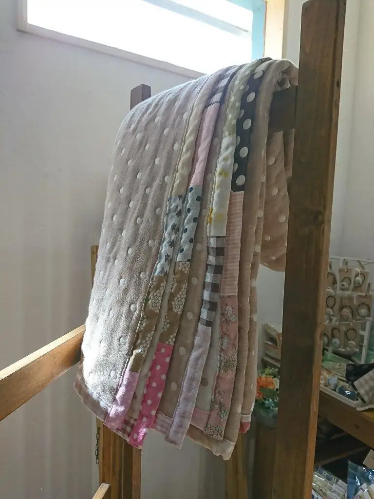 ハンドメイドの国産6重ガーゼのシングルハーフ【140cm×100cm】サイズブランケット（ネイビー）