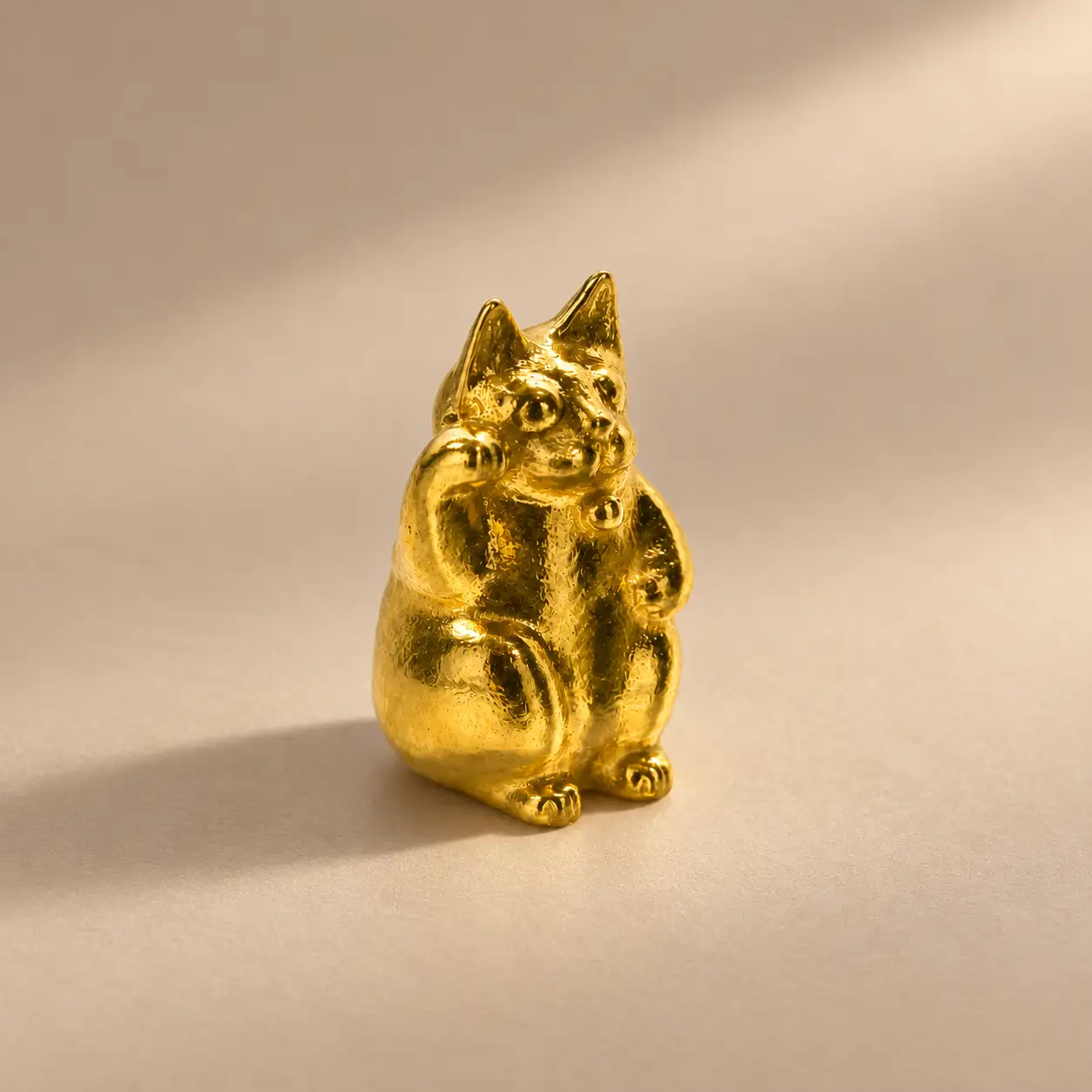 【造幣局ホールマーク入り】純金　招き猫　置物 約１g　【縁起物13シリーズ】　252-039