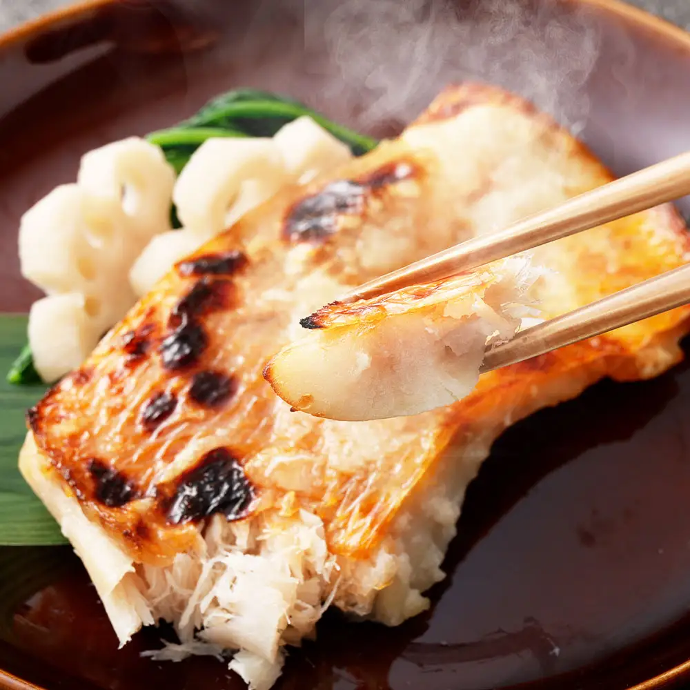 金目鯛塩糀焼き （ 約85g × 1個 ） 金目鯛 鯛 たい タイ 魚 魚類 魚介 魚介類 塩糀焼き 惣菜 おかず おつまみ 晩酌 酒の肴 簡単 手軽 食べきりサイズ 時短 電子レンジ 冷凍