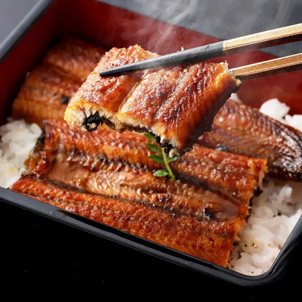 福岡県産肉厚ふっくらうなぎ蒲焼 4尾入り （ 1尾 140g以上 × 4尾 ） うなぎ ウナギ 鰻 魚介 魚介類 蒲焼 蒲焼き うな重 うな丼 鰻重 惣菜 おかず おつまみ 晩酌 酒の肴 国産 冷凍
