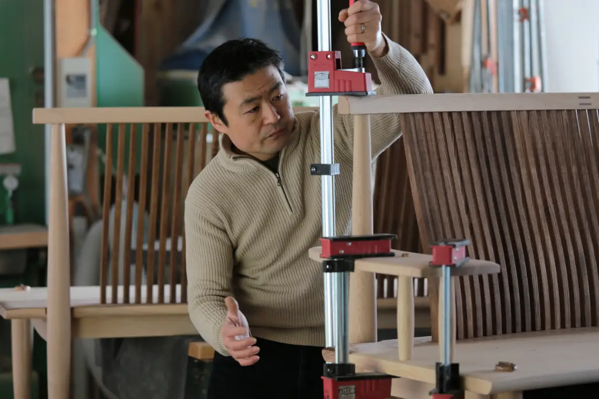 飛騨の職人が製作 組木加工 スツール Mサイズ（ダーク）飛騨の家具 北々工房