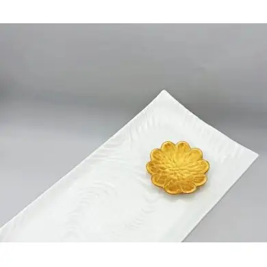 有田焼 白磁長角皿と金彩花豆小皿セット【深海三龍堂】 長皿 長角皿 和食器 食器 おしゃれ さんま皿 白い皿 白い食器 食洗機対応 ay118