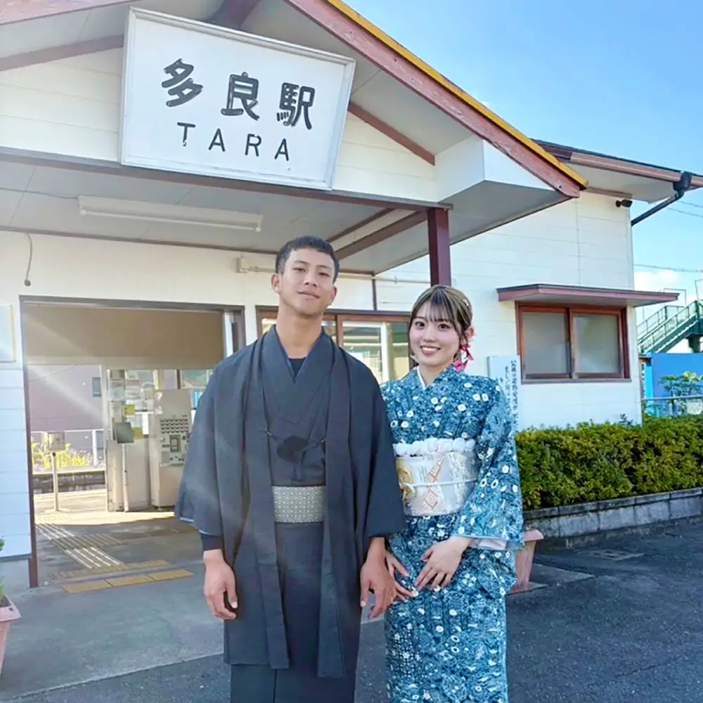 【 おそろいの装いで感じる太良の風。二人で揺られる、太良の特等席 】 【 お二人様用 】 【 ペア 】 和装着付け＆人力車お試しプラン （ 多良駅前～太良嶽神社間の往復1km程度 ） メールチケット 体験チケット 体験券 体験 旅行 旅 観光 着物 和装 家族 カップル