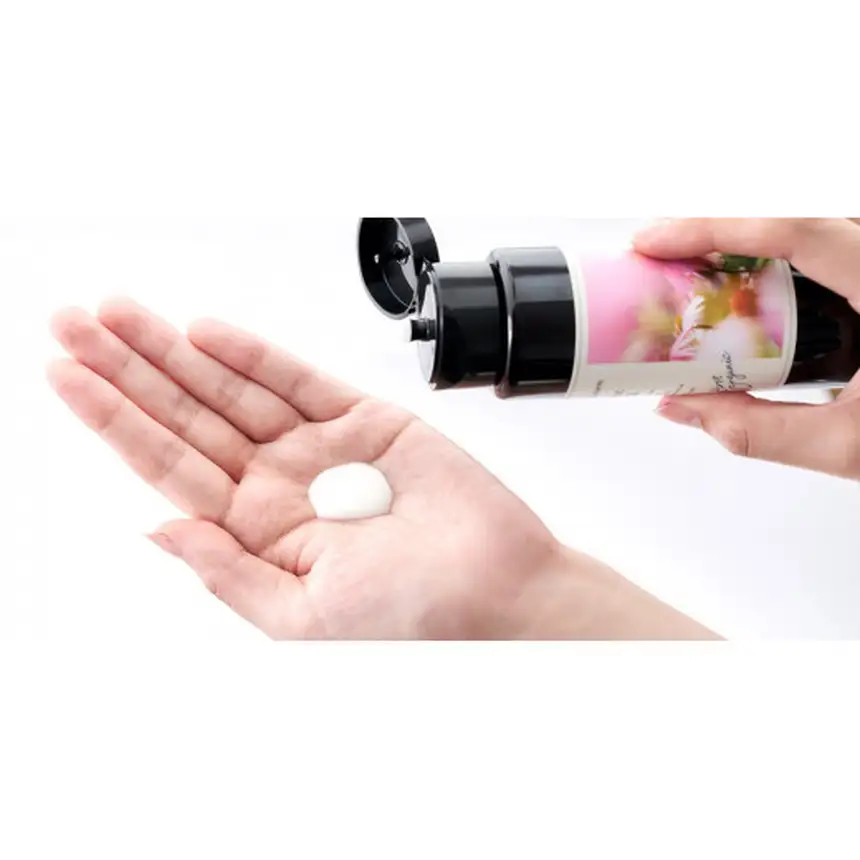 [10-I9]チャントアチャーム モイストミルク ｜120ml 乳液 保湿 肌荒れ防止 自然由来成分100% ハーバルフローラルの香り