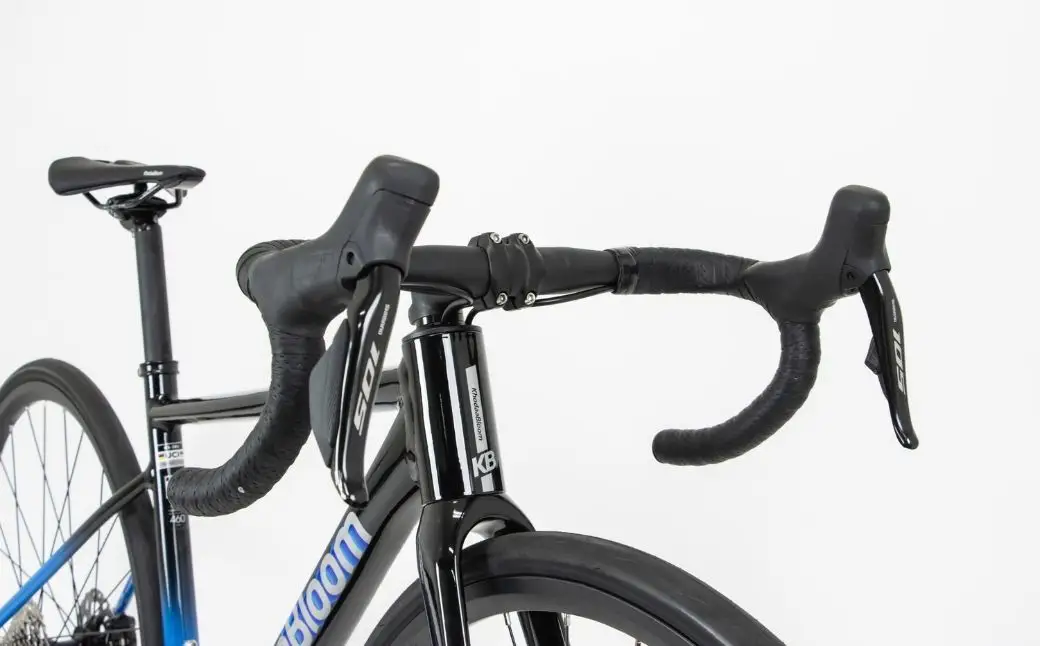 【530mm】レーシングロードバイク KhodaaBloom「STRAUSS RACE3 105Di2(ストラウスレース3 105Di2)」 | ロードバイク バイク 自転車 UCI認証 アルミフレーム レース 24段変速 コーダーブルーム ホダカ株式会社 埼玉県 越谷市