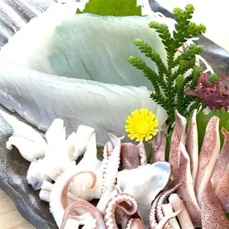 兵庫県新温泉町　白イカ(冷凍)約1.5kg(5-12杯程度入)【配送不可地域：離島】【1114071】