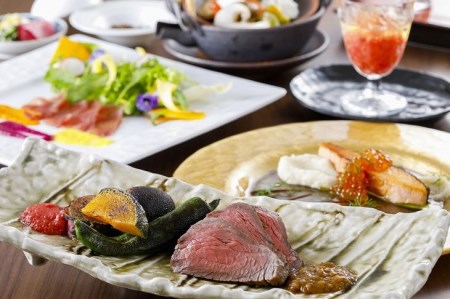 ペア宿泊券＆自家農園野菜 定期便 年6回お届け【湯の花温泉 里山の休日 京都・烟河】1泊2食付 (露天風呂付 スイート客室）