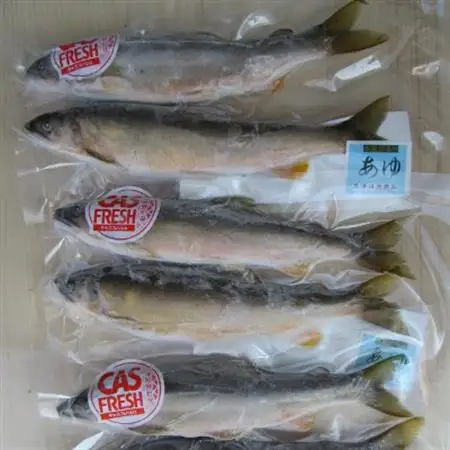【天然】清流・高津川で獲れる天然鮎とモクズガニ[CAS冷凍]セット【配送不可地域：離島】【1212092】