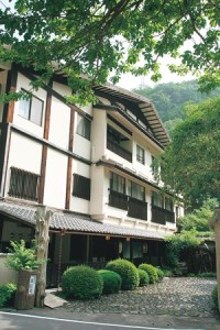 145-1 大井川鐵道で行く 寸又峡温泉ホテル翠紅苑宿泊プラン