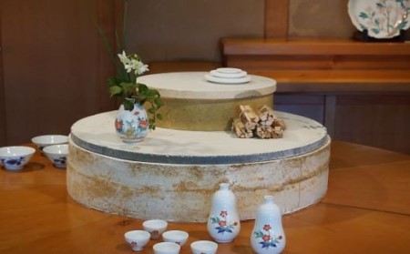 柿右衛門窯作 一輪生（釣鐘形・小）牡丹鳥文 af021