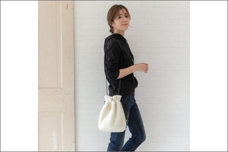 南フランスの大自然が育てた！メリノウールボア巾着バッグ【0732-1】