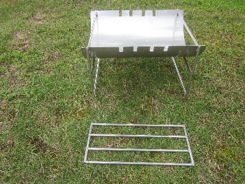作・熔接屋 折りたたみ式半円形の焚き火台 ステンレス製 組み立て簡単 持ち運び 株式会社高田熔工所 滋賀県 東近江市 FD01 焚き火台 ステンレス製 折りたたみ コンパクト キャンプ調理 半円
