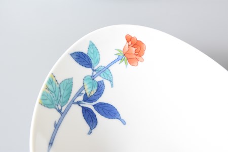 【伊万里焼】薔薇反パスタ皿 赤・青（色選択・どちらか１枚をお届け） 028-H1191