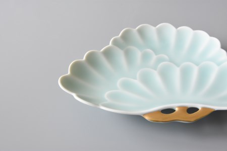【伊万里焼】青磁 小皿 モイスト金彩三階松 028-H1184