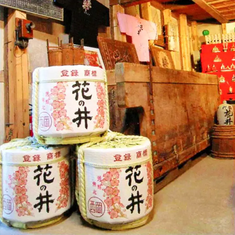 花の井 大吟醸 1.8L 酒 お酒 ギフト 贈答 お土産 手土産 桐箱 日本酒 茨城県[AD003sa]